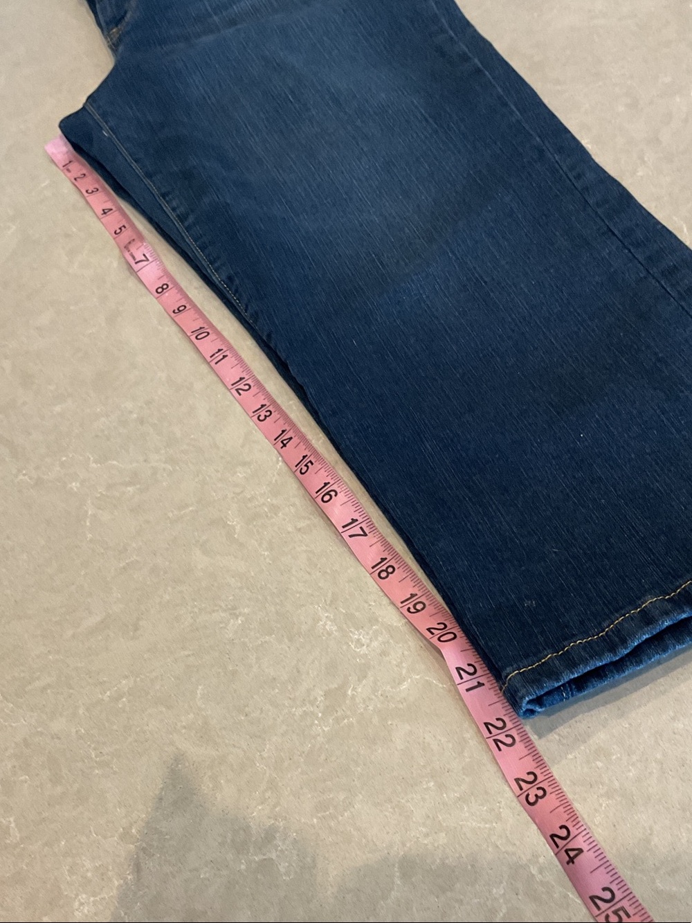 Code Bleu Capris - Picture 5 of 15